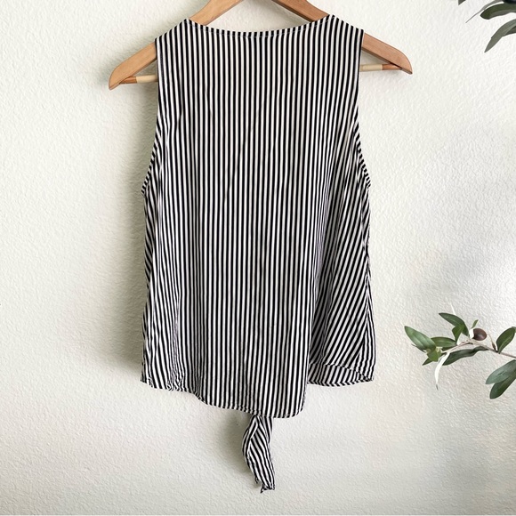A.N.A Women's Sleeveless Scoop Neck Button Front Striped Blouse Top Size M - Picture 5 of 5